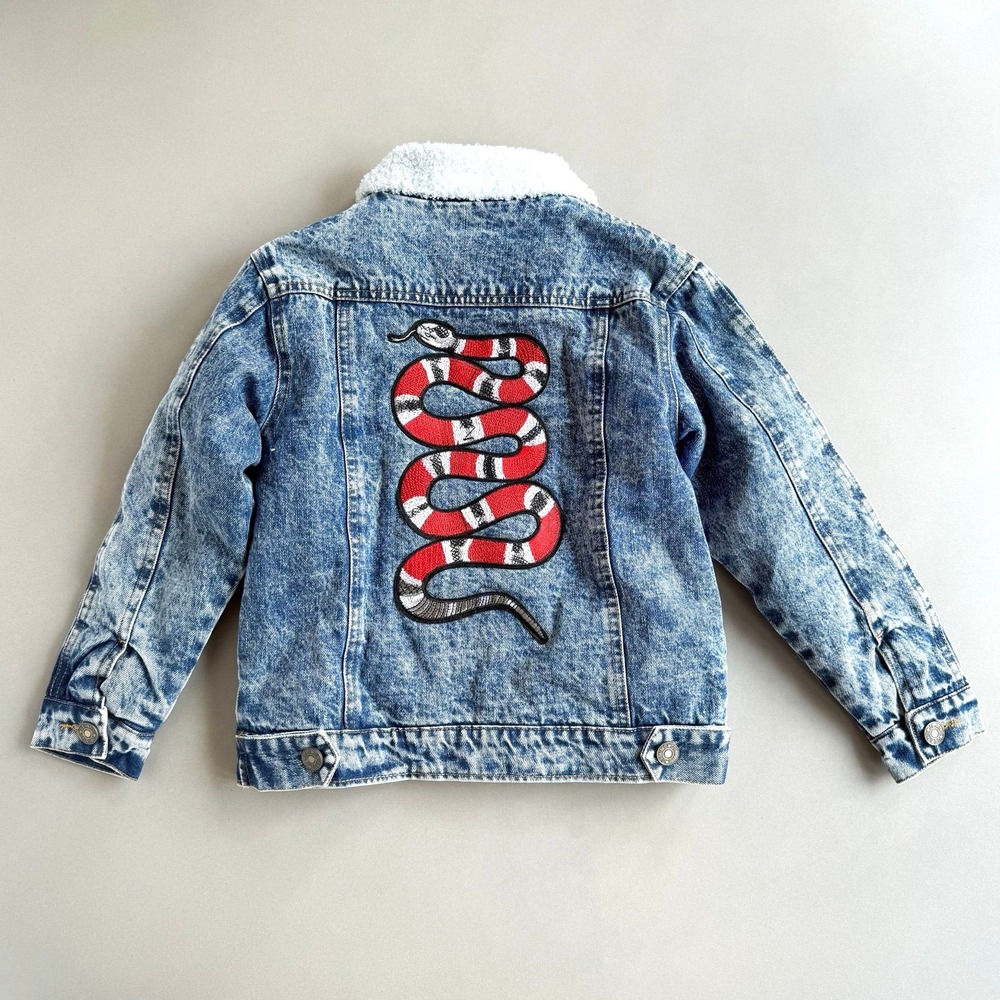 Lola + The Boys Acid Wash Denim Jacket Embroidered Snake Sherpa Blue Boys Size 8